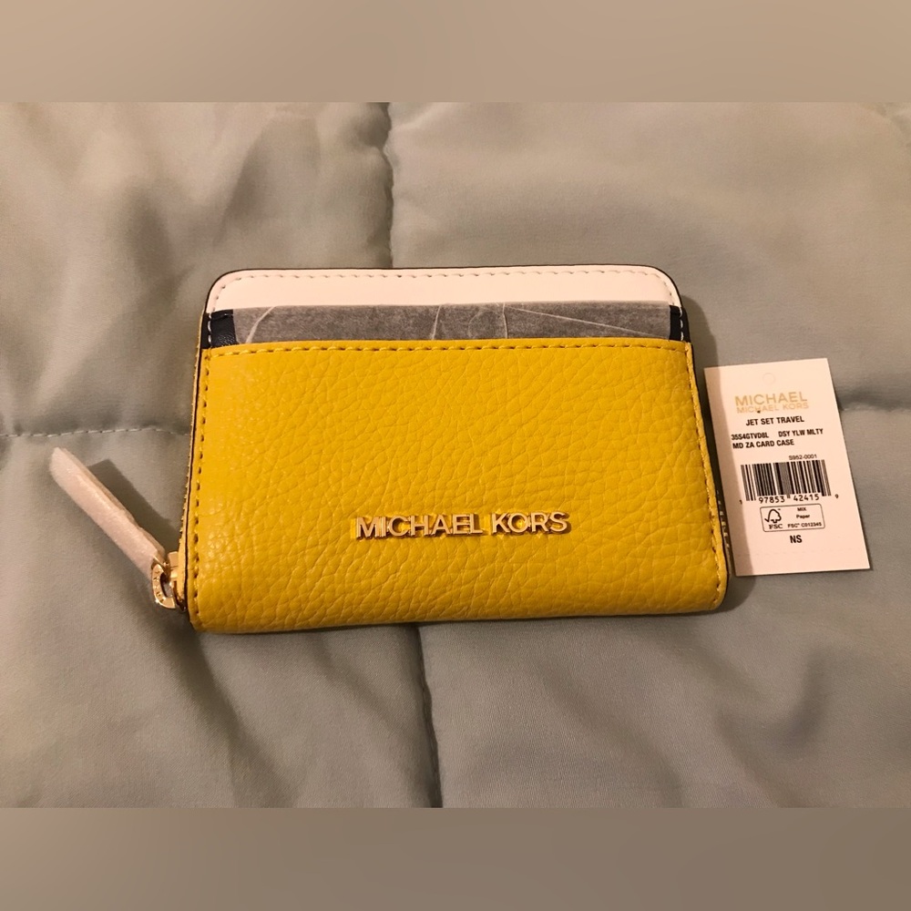 Michael Kors Jet Set Travel Medium Color-Block Wallet